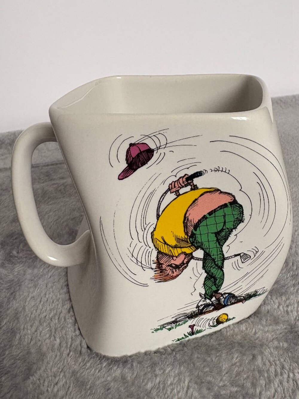 Cartoon Golf Coffee Mug Twisted Humor The Results of Over Swing Made Korea 1991